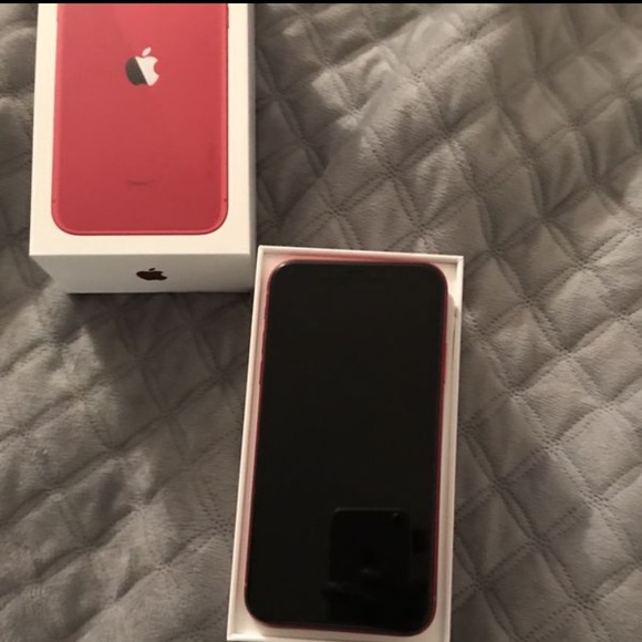 iPhone - Picture 2 of 5